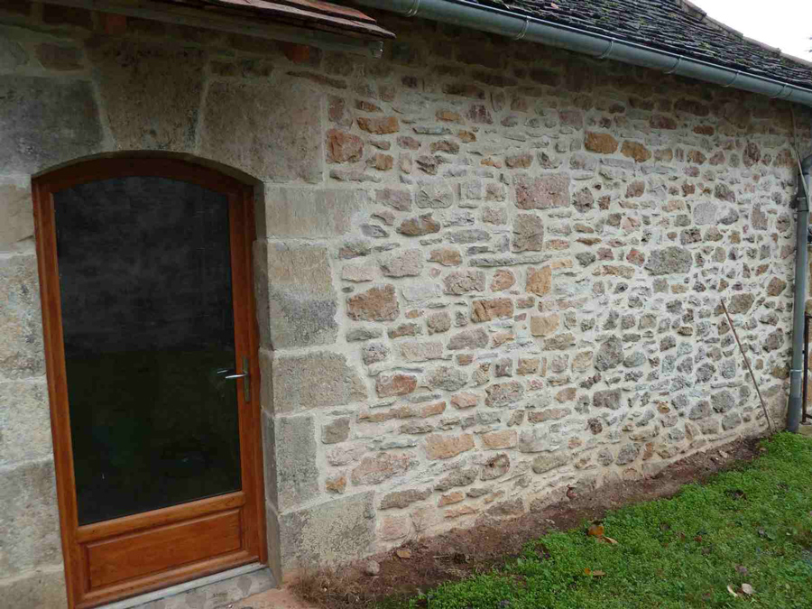 Joint à la chaux, façade en pierre Magné